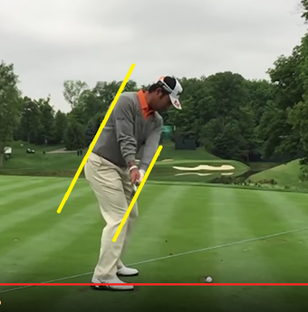 松山英樹選手は背中の軸に対してフェース面はほぼスクエア