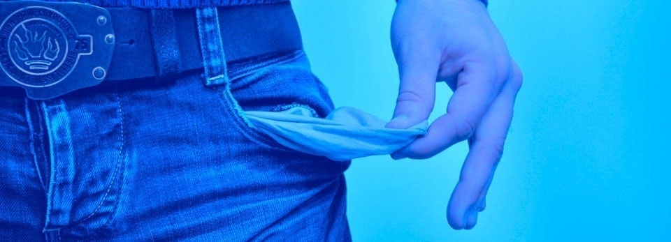 週末のゴルフは高い!?