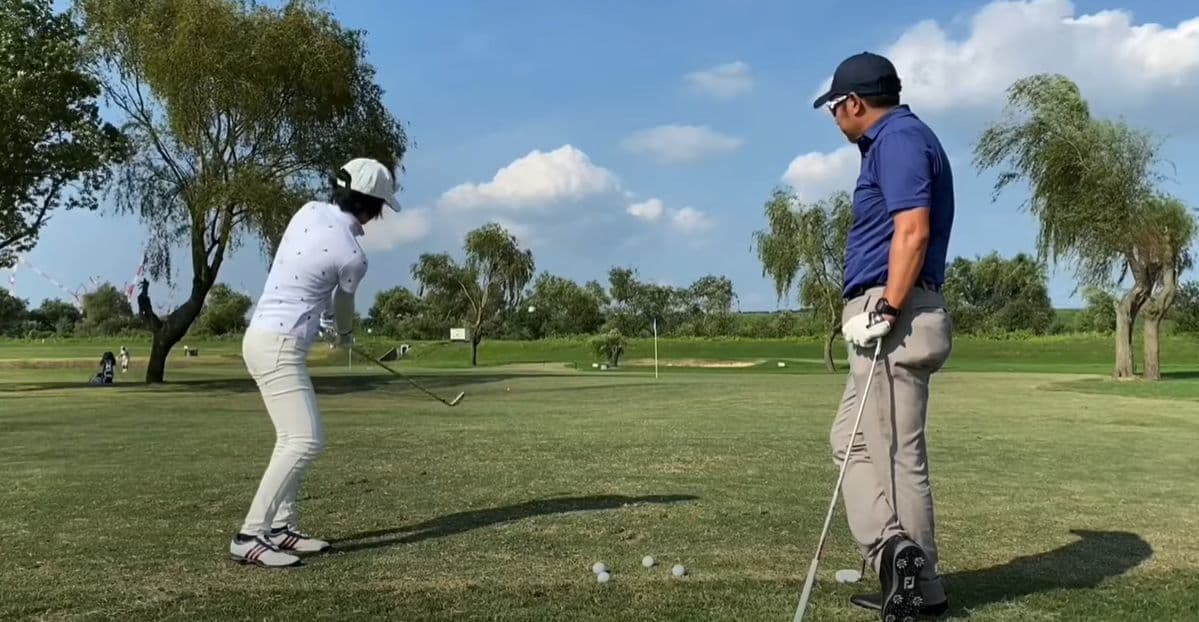 初心者も安心してコースデビュー プロがつきっきりでラウンドします2